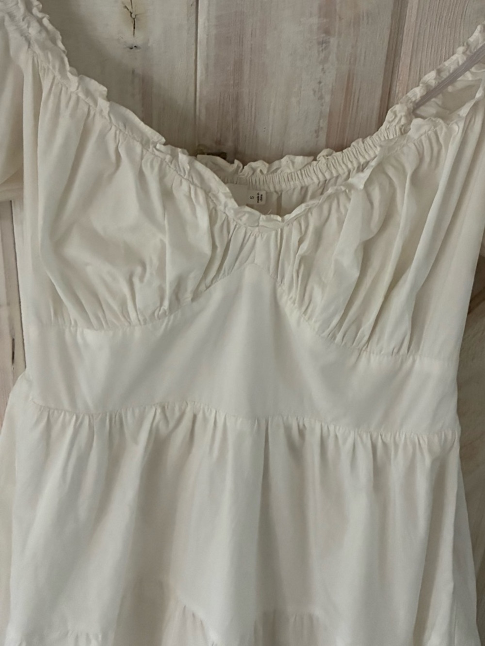 Astr White Tiered Maxi Dress with Puff Sleeves - Picture 2 of 5